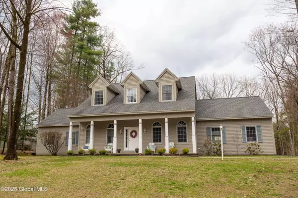 32 Sherwood Trail, Saratoga Springs, Outside, NY 12866