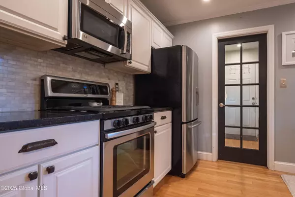 6 Melanie Drive, Wilton, NY 12866