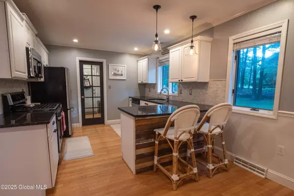 6 Melanie Drive, Wilton, NY 12866