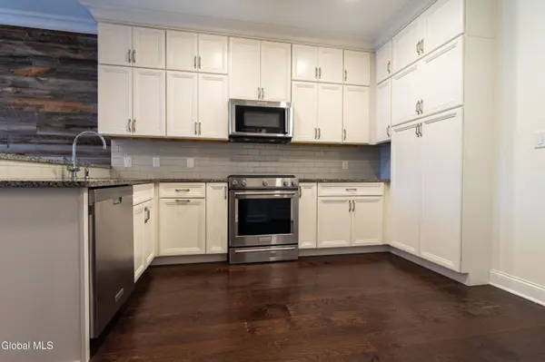 97 East Avenue #APT 201, Saratoga Springs, NY 12866