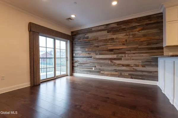 97 East Avenue #APT 201, Saratoga Springs, NY 12866