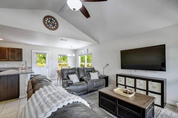 353 Smoking Rifle, Spring Branch, TX 78070