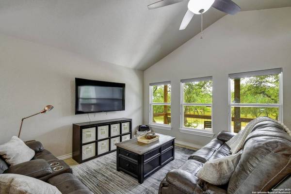 353 Smoking Rifle, Spring Branch, TX 78070