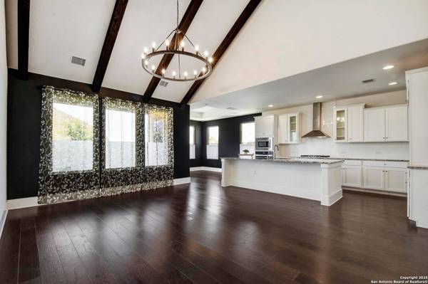 216 Kilmarnock, Boerne, TX 78015