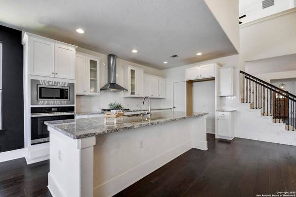 216 Kilmarnock, Boerne, TX 78015