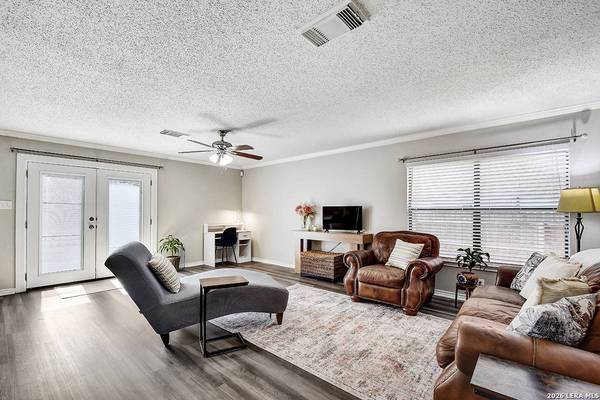 9202 VICTORY PASS DR, San Antonio, TX 78240