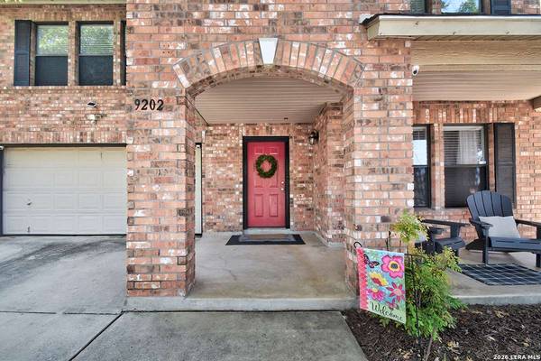 9202 VICTORY PASS DR, San Antonio, TX 78240