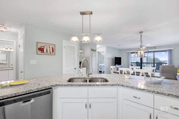 4723 PORT SIDE Lane #201, Gulf Shores, AL 36542