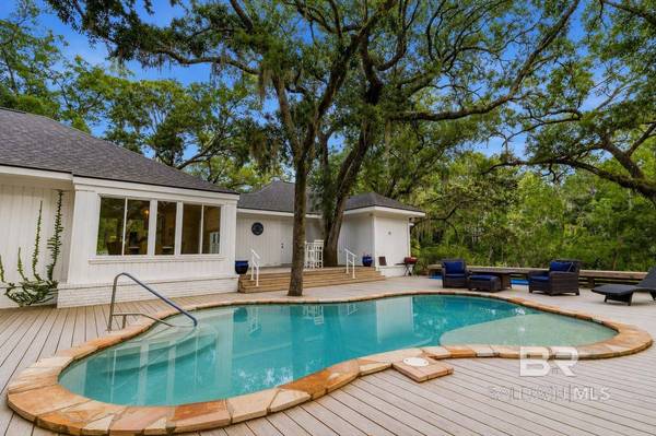 787 Bear Creek Court, Gulf Shores, AL 36542
