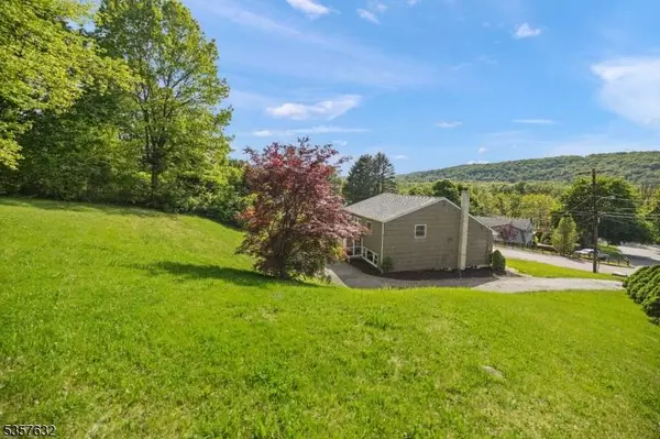 1 Washington Rd, Ogdensburg Boro, NJ 07439