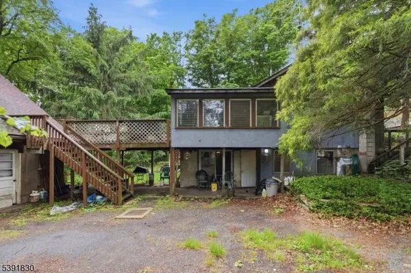 193 Monroe Trl, Hopatcong Boro, NJ 07843