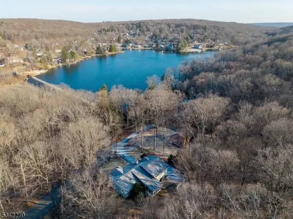 53 Lake Stockholm Ter, Hardyston Twp., NJ 07460