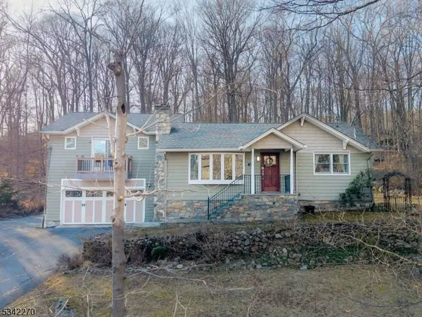 53 Lake Stockholm Ter, Hardyston Twp., NJ 07460