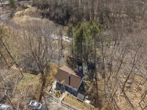 71 Roosevelt Ave, Jefferson Twp., NJ 07438