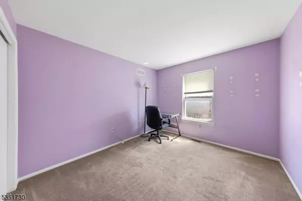 20 Mountain View Ct, Hardyston Twp., NJ 07419