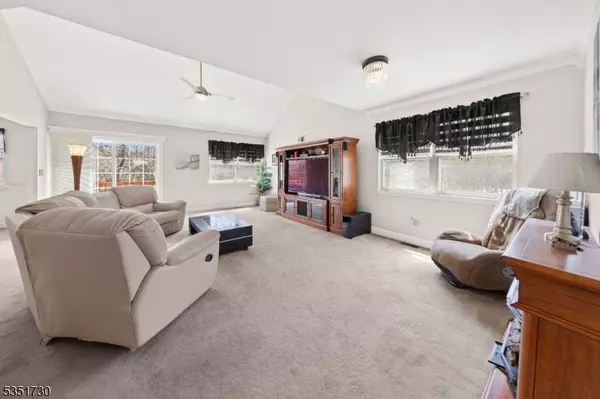 20 Mountain View Ct, Hardyston Twp., NJ 07419