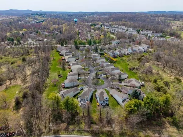 20 Mountain View Ct, Hardyston Twp., NJ 07419