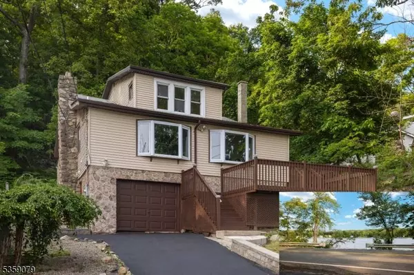 161 Lackawanna Dr, Byram Twp., NJ 07874