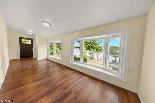 161 Lackawanna Dr, Byram Twp., NJ 07874