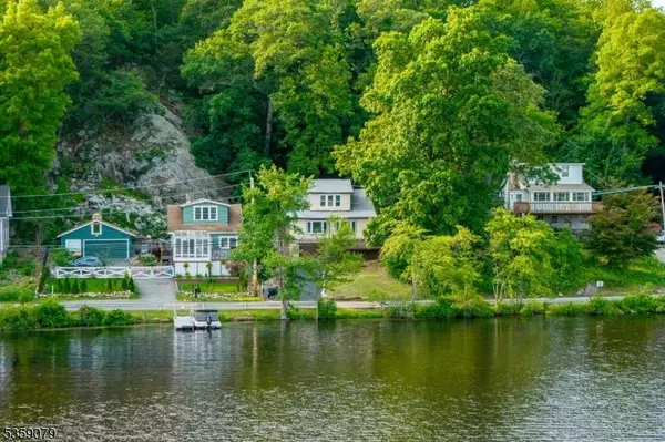 161 Lackawanna Dr, Byram Twp., NJ 07874