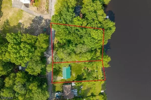 31 Plaza Dr, Hampton Twp., NJ 07860