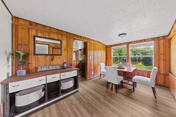 31 Plaza Dr, Hampton Twp., NJ 07860