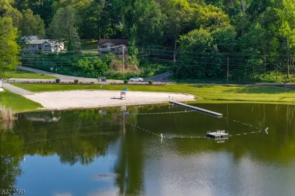 3 Sandy Hill Rd, Vernon Twp., NJ 07419