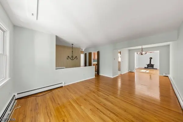 3 Sandy Hill Rd, Vernon Twp., NJ 07419