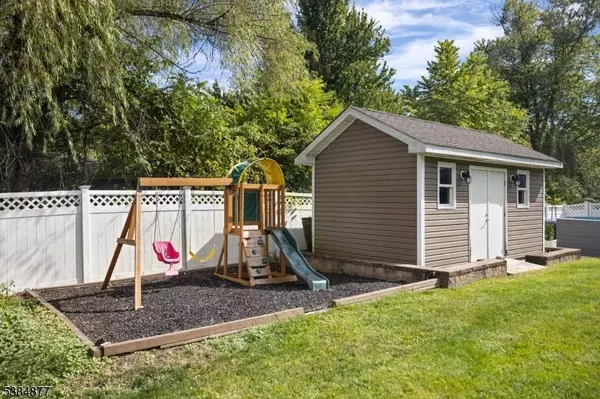 35 Richardsville Rd, Ogdensburg Boro, NJ 07439