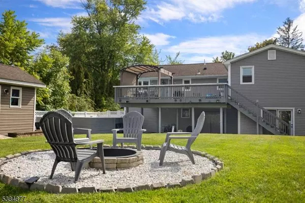 35 Richardsville Rd, Ogdensburg Boro, NJ 07439