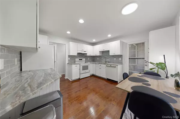 765 Sierra Vista LN, Valley Cottage, NY 10989