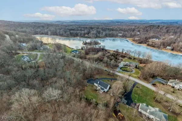 5 Hidden Valley Rd, Andover Twp., NJ 07860