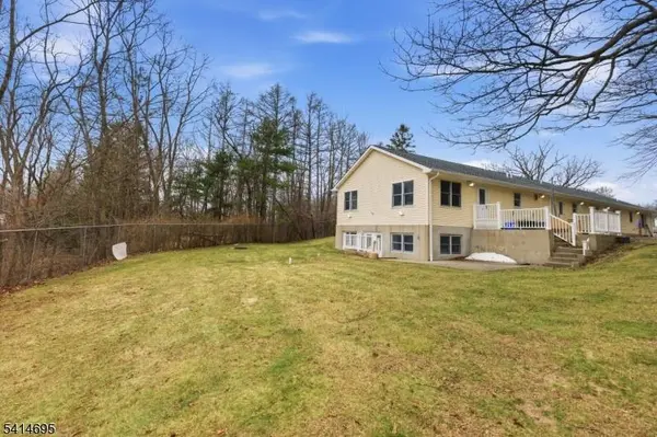 240 Longhouse Dr, West Milford Twp., NJ 07421
