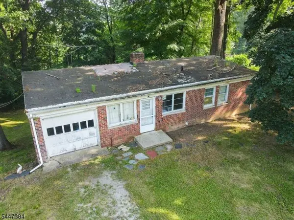 24 Underrock Rd