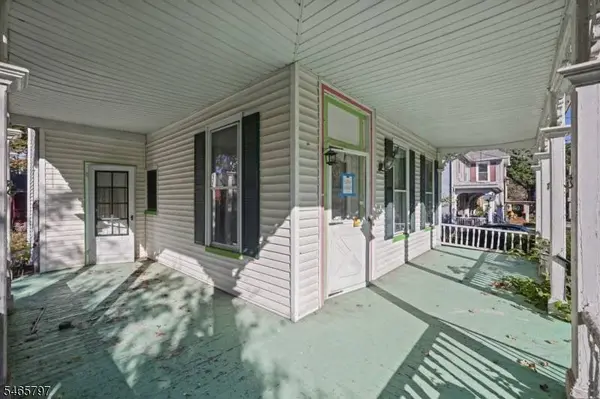43 Bank St, Sussex Boro, NJ 07461