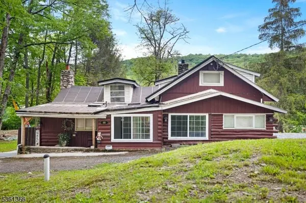 88 Lakeside Dr, Vernon Twp., NJ 07461