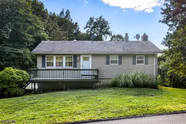 71 Panorama Dr, Vernon Twp., NJ 07461