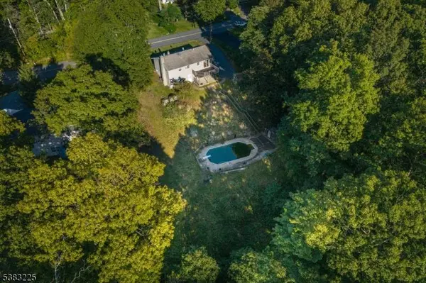 71 Panorama Dr, Vernon Twp., NJ 07461