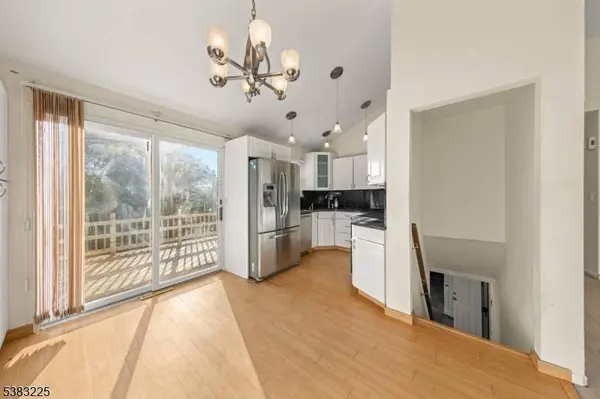 71 Panorama Dr, Vernon Twp., NJ 07461