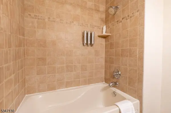 2 Chamonix Dr #103, Vernon Twp., NJ 07462