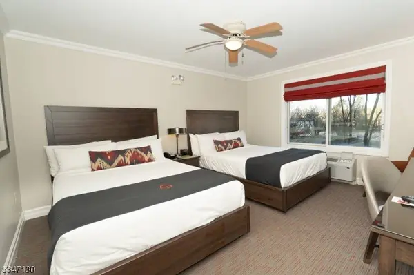 2 Chamonix Dr #103, Vernon Twp., NJ 07462