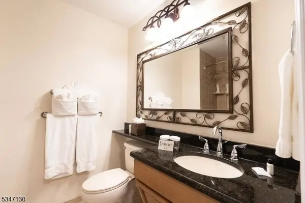 2 Chamonix Dr #103, Vernon Twp., NJ 07462