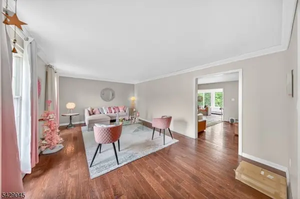 20 Willow Grove Ct, Ogdensburg Boro, NJ 07439