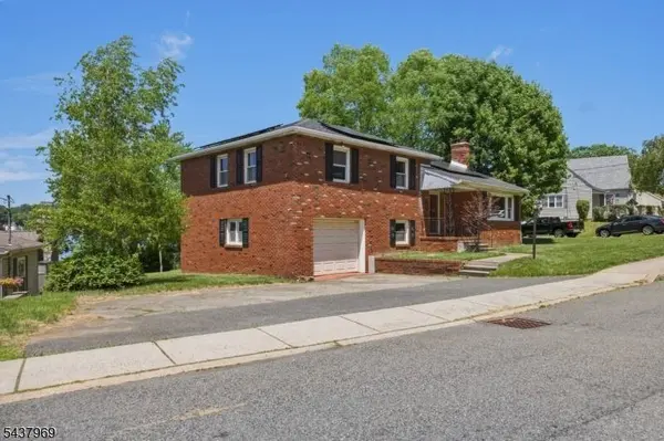 11 Koclas Dr, Netcong Boro, NJ 07857
