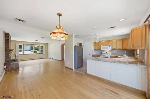 11 Koclas Dr, Netcong Boro, NJ 07857