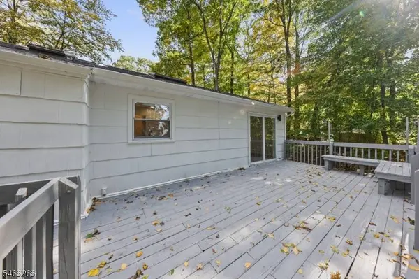 11 Colby Dr, Byram Twp., NJ 07821