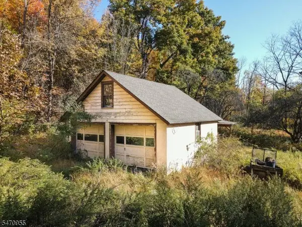 6 Mcneel Rd, Frankford Twp., NJ 07826