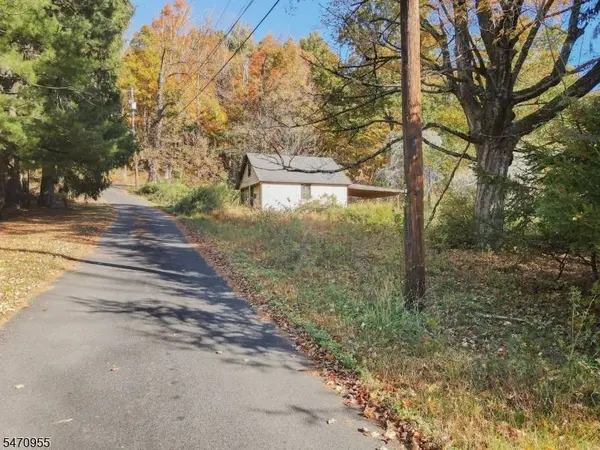 6 Mcneel Rd, Frankford Twp., NJ 07826