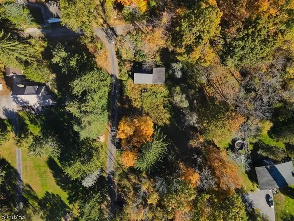 6 Mcneel Rd, Frankford Twp., NJ 07826