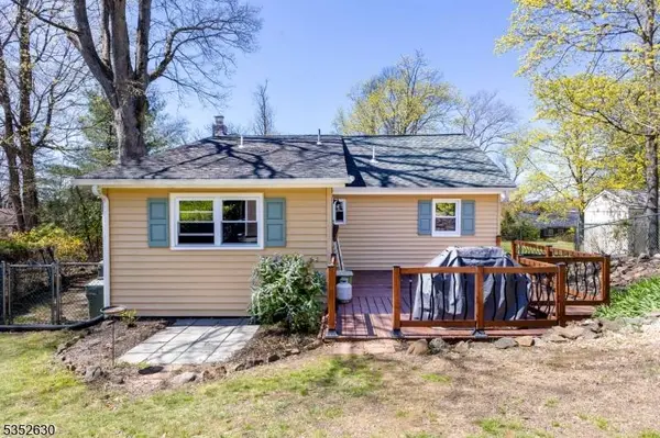 2 Crow Trl, Wayne Twp., NJ 07470